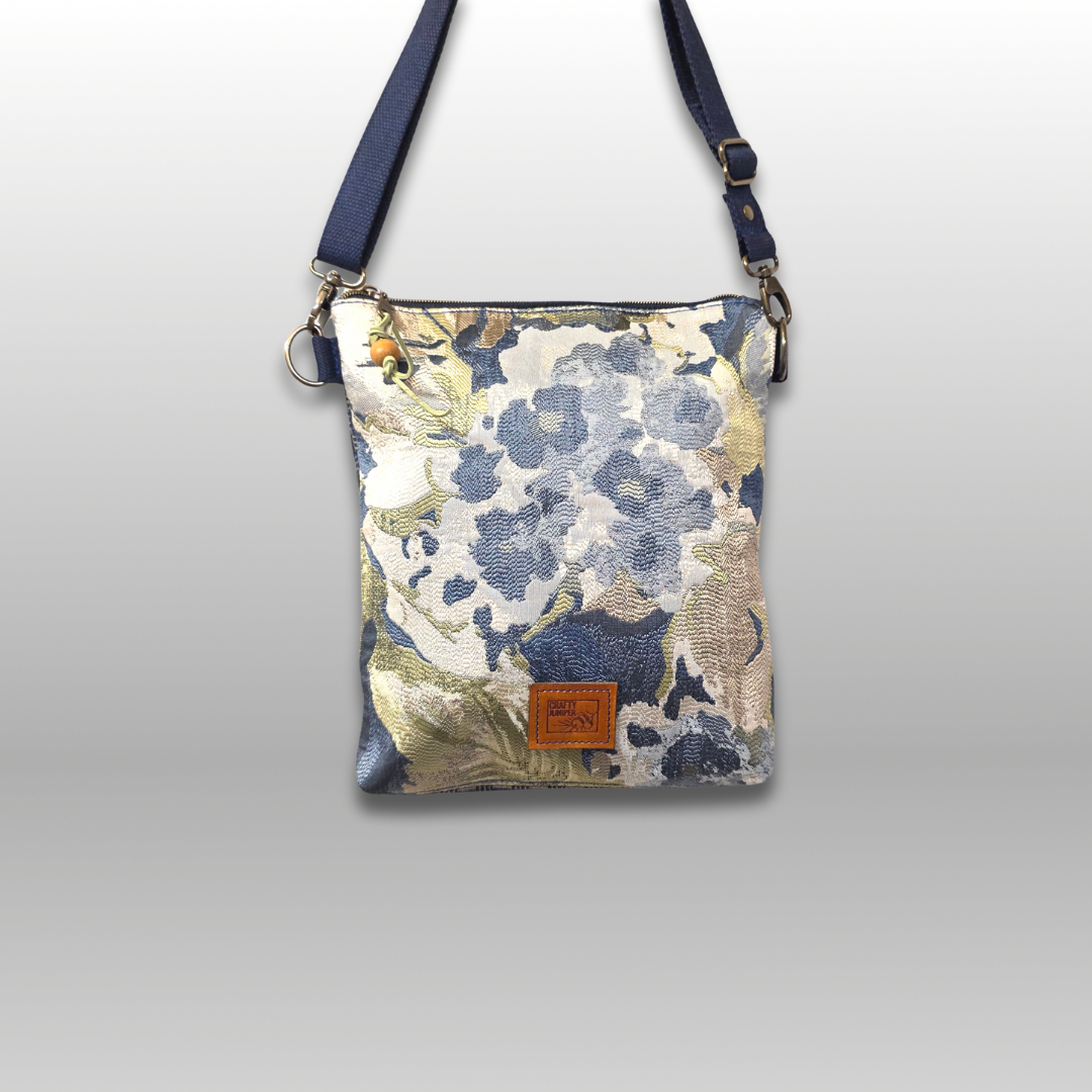 Easy Crossbody Bag