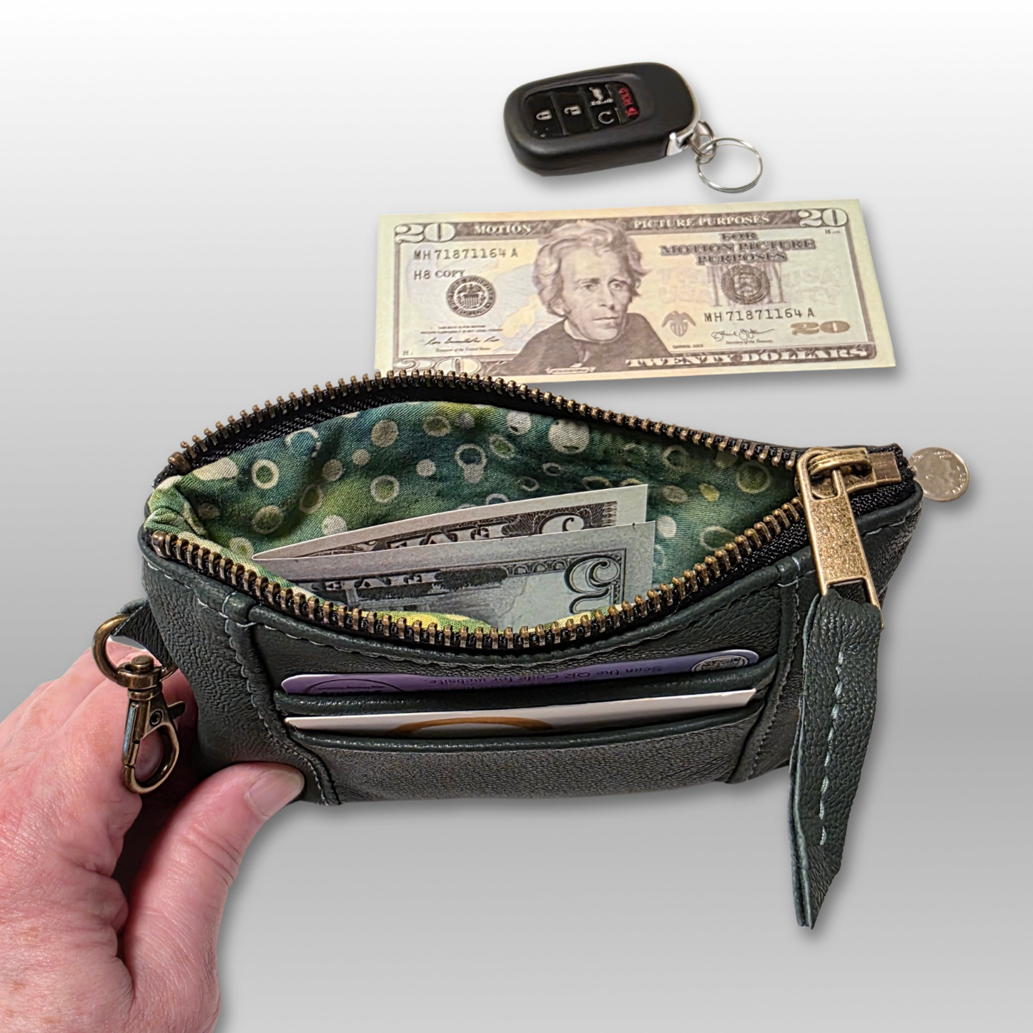 Leather Zip-up Card Holder