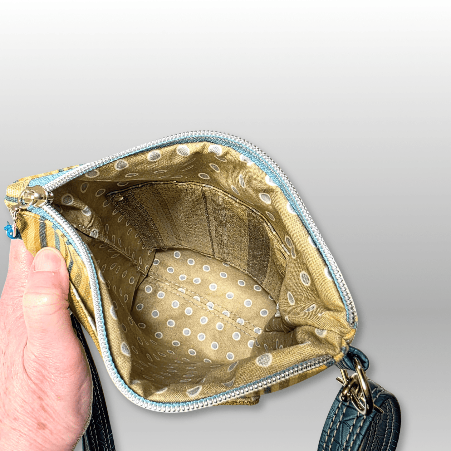 Around Town Crossbody - Crafty Juniper