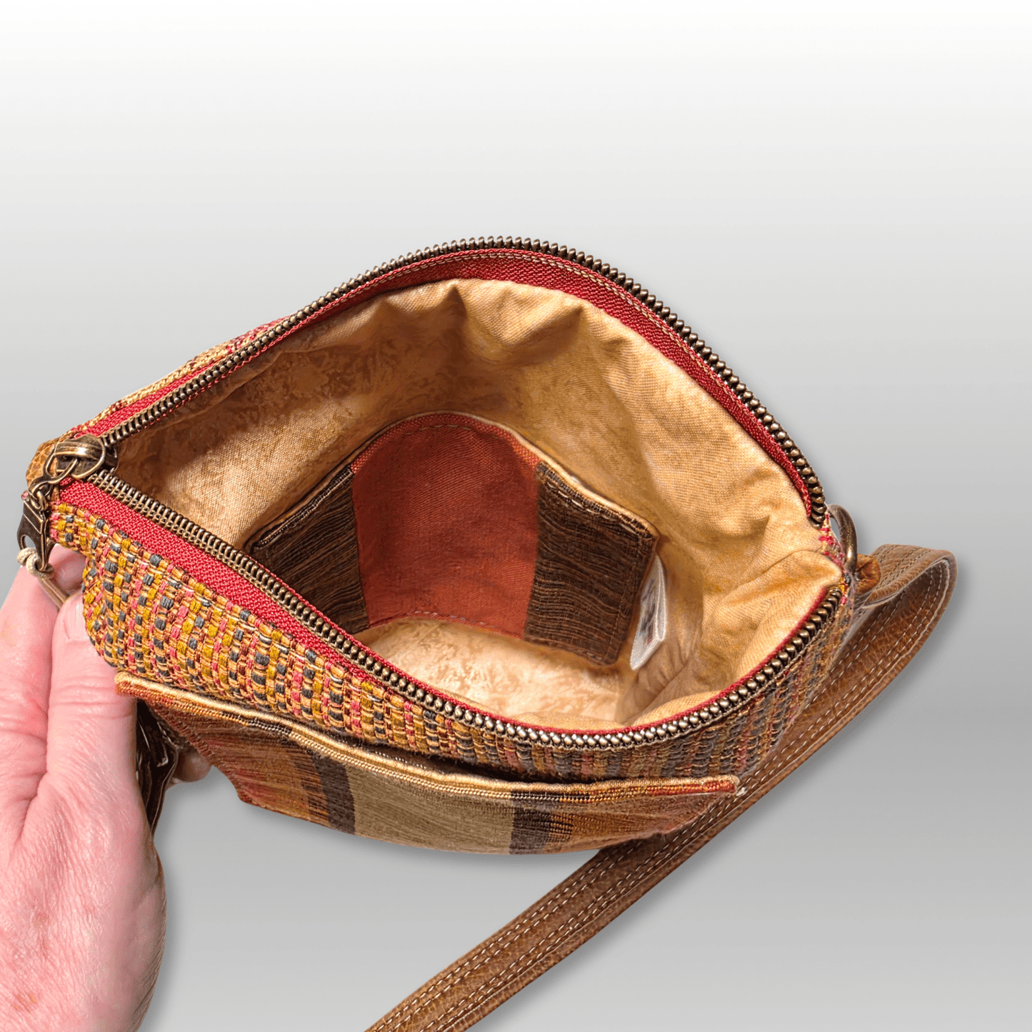 Around Town Crossbody - Crafty Juniper