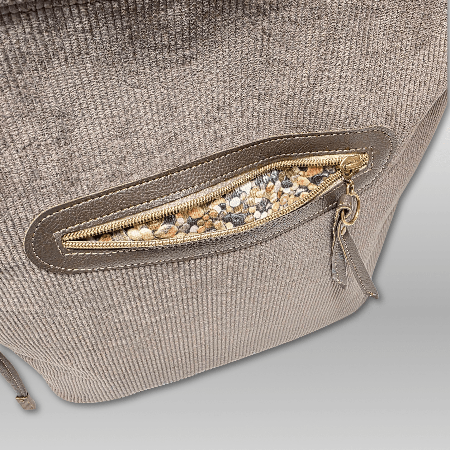Simplistic Slouch Bag - Crafty Juniper