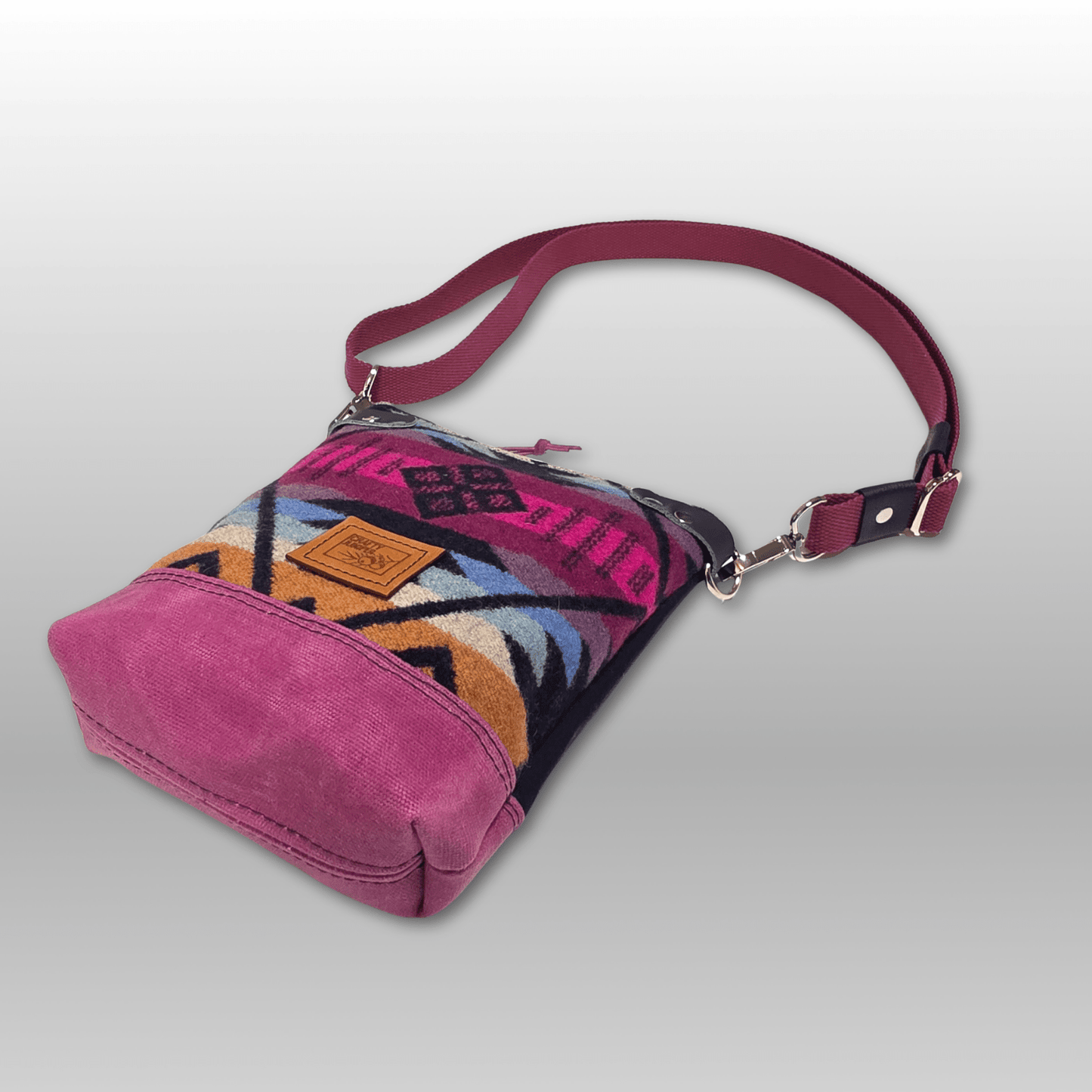 Around Town Crossbody - Crafty Juniper