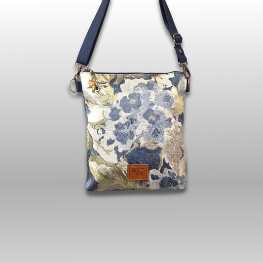 Easy Crossbody Bag