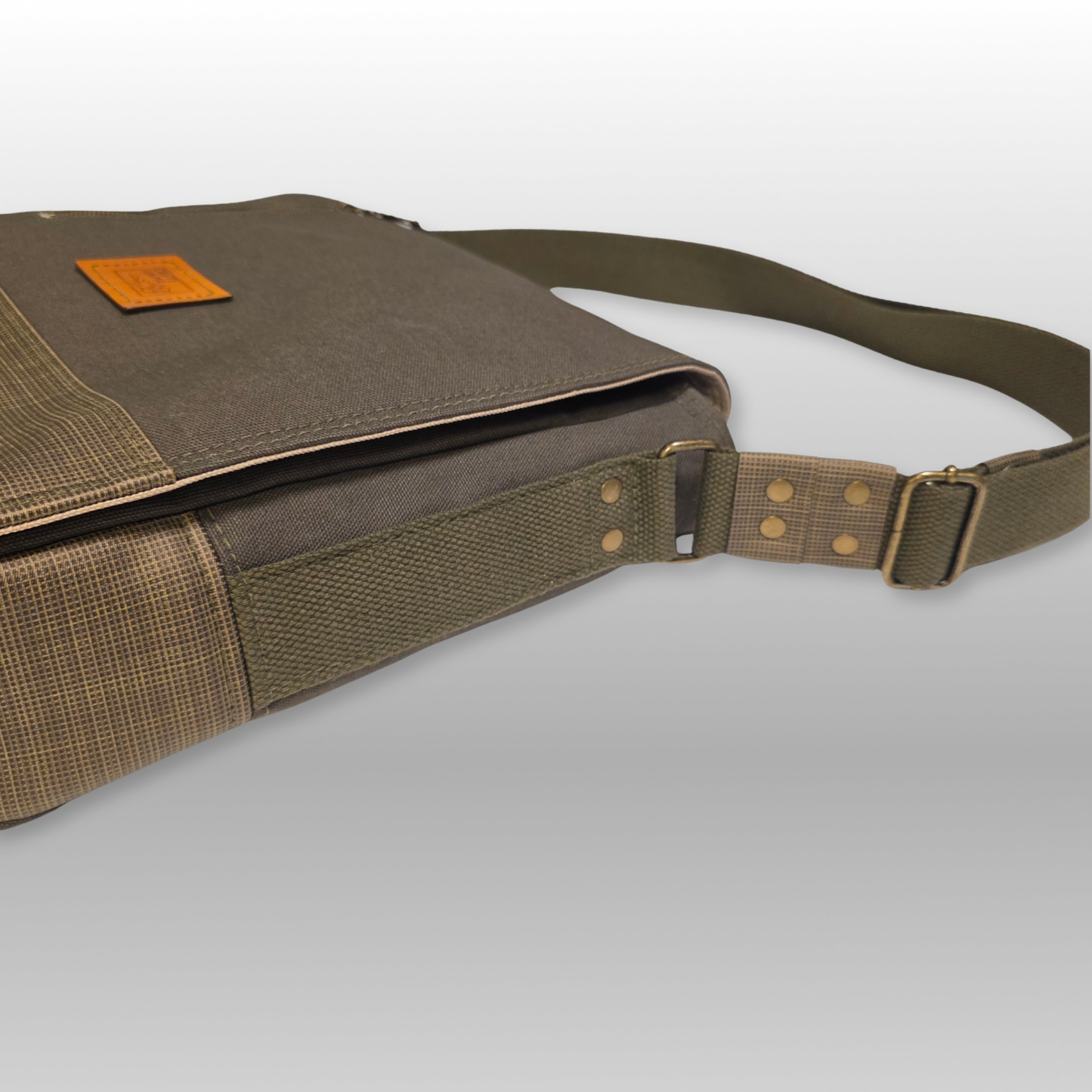 Mighty Messenger aka "Man Bag"