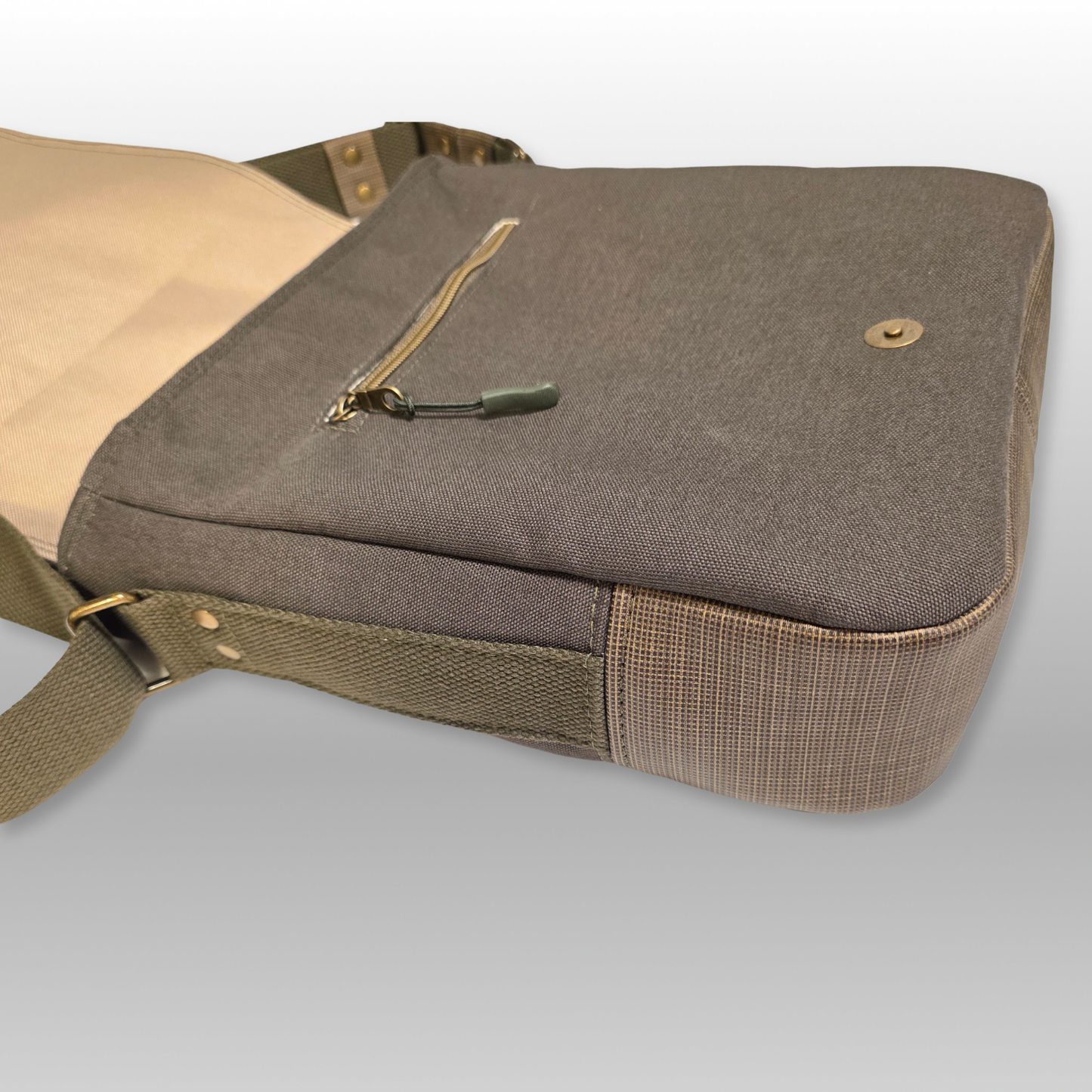 Mighty Messenger aka "Man Bag"