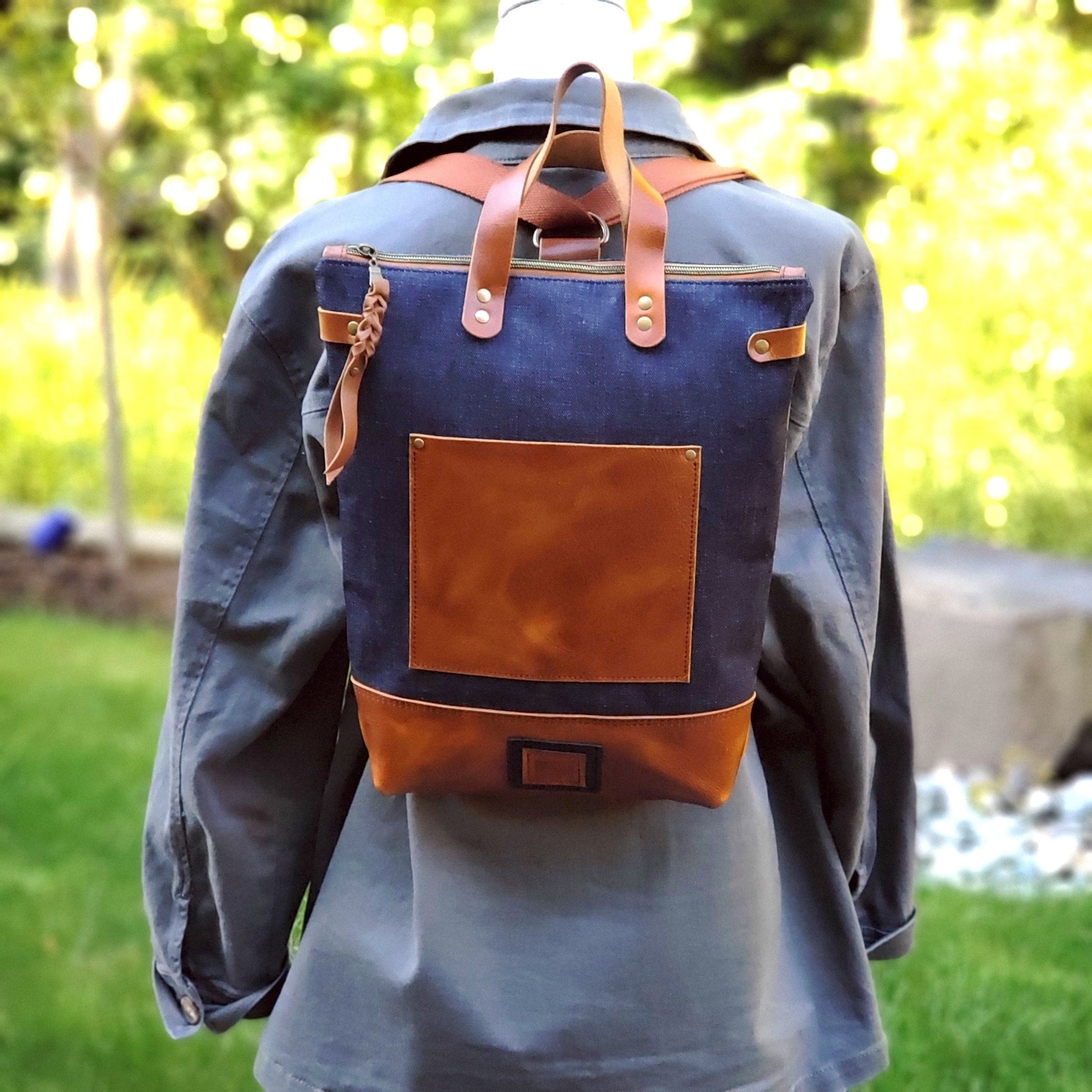 Amber Convertible Tote/Backpack - Crafty Juniper