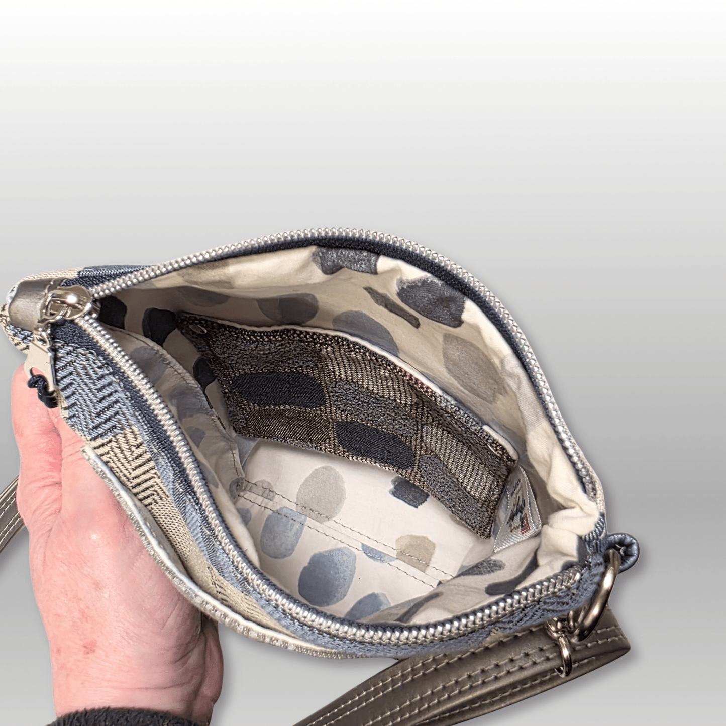 Around Town Crossbody - Crafty Juniper