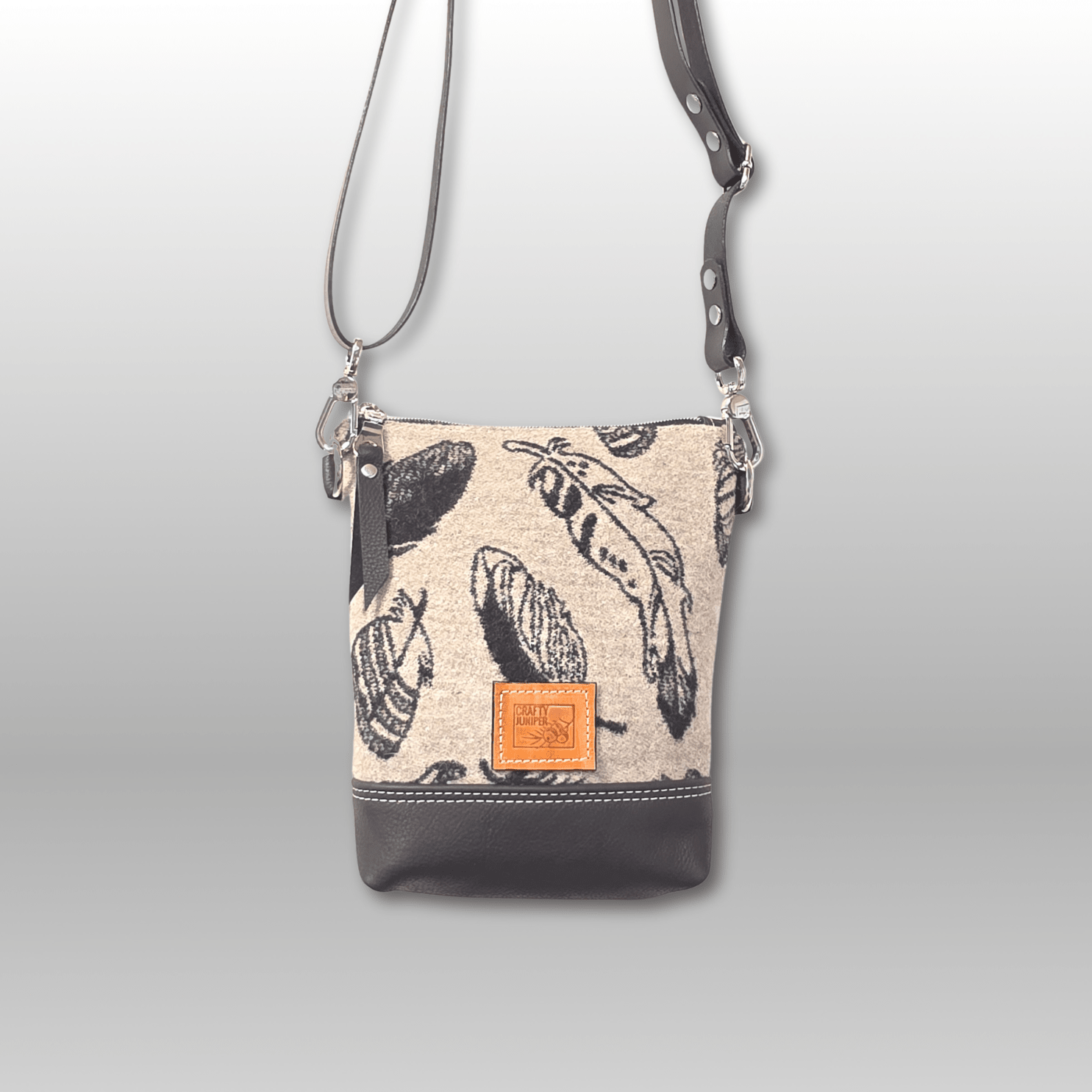 Around Town Crossbody - Crafty Juniper