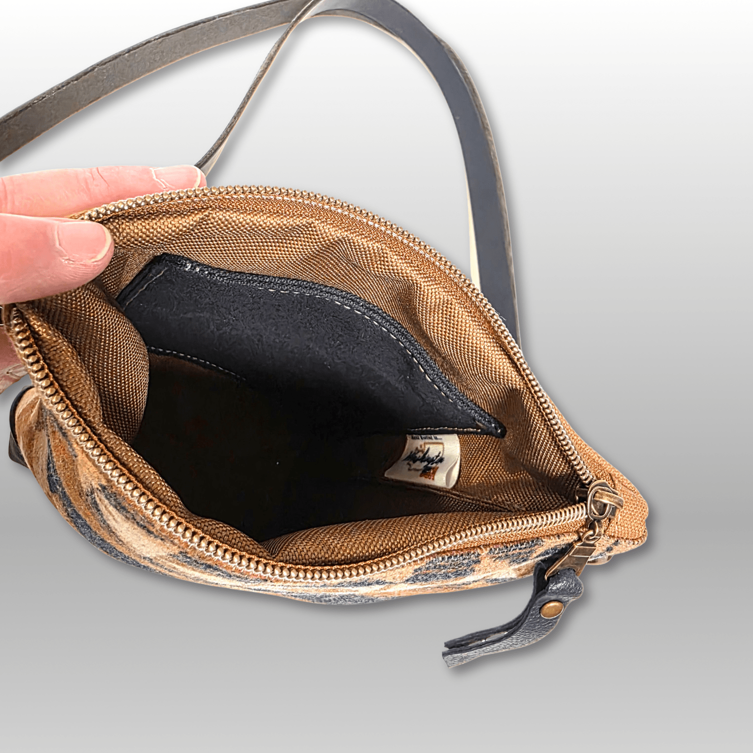 Around Town Crossbody - Crafty Juniper