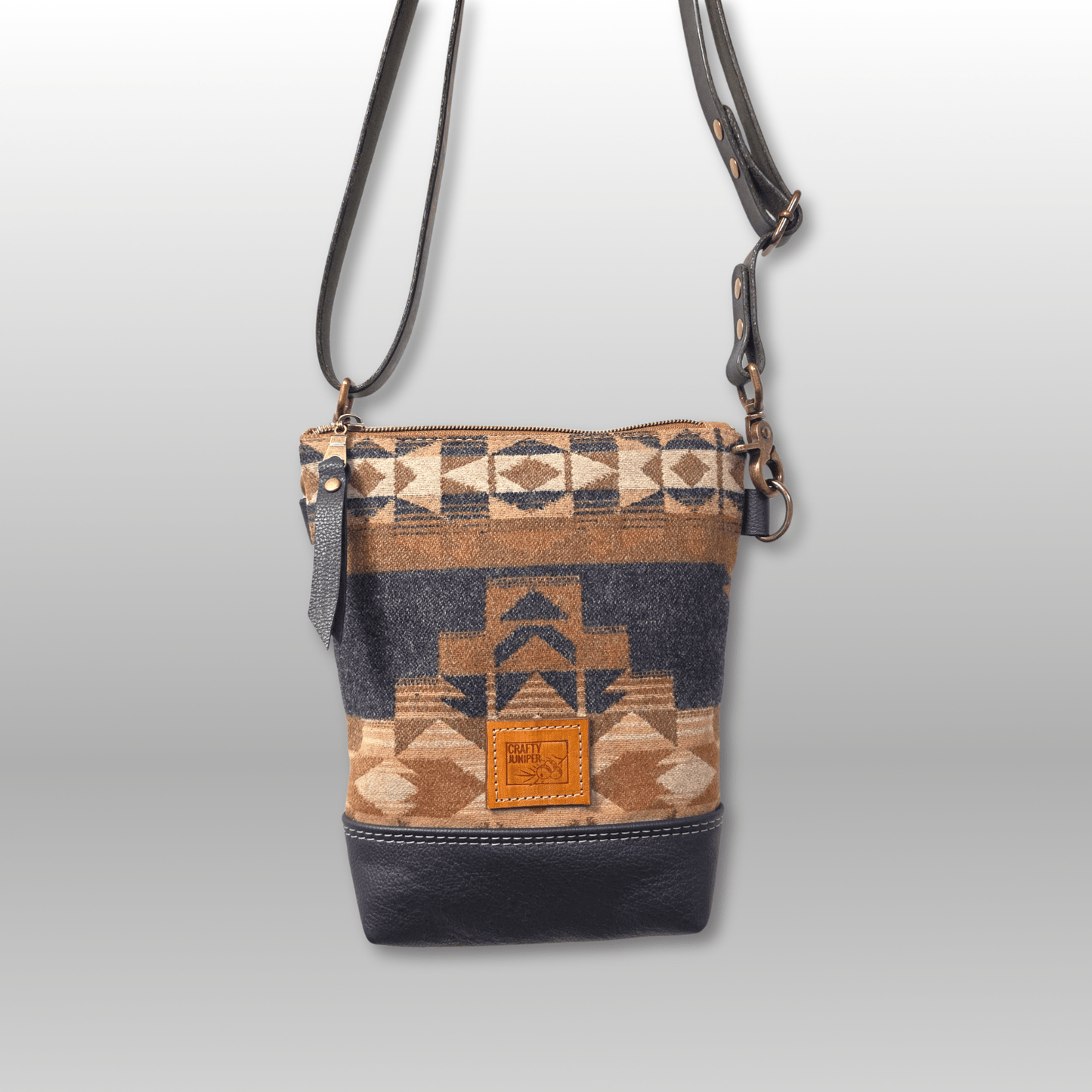 Around Town Crossbody - Crafty Juniper