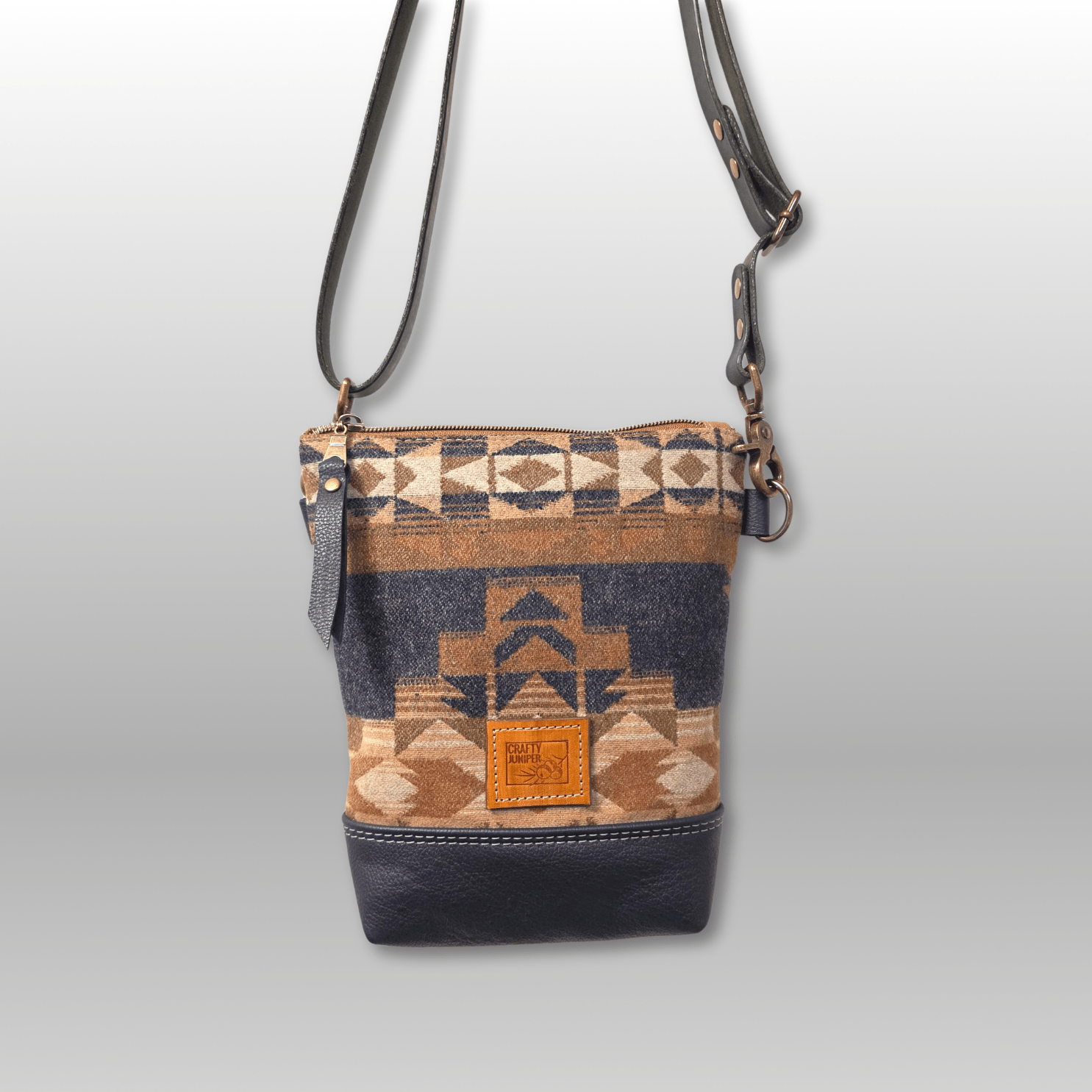 Around Town Crossbody - Crafty Juniper