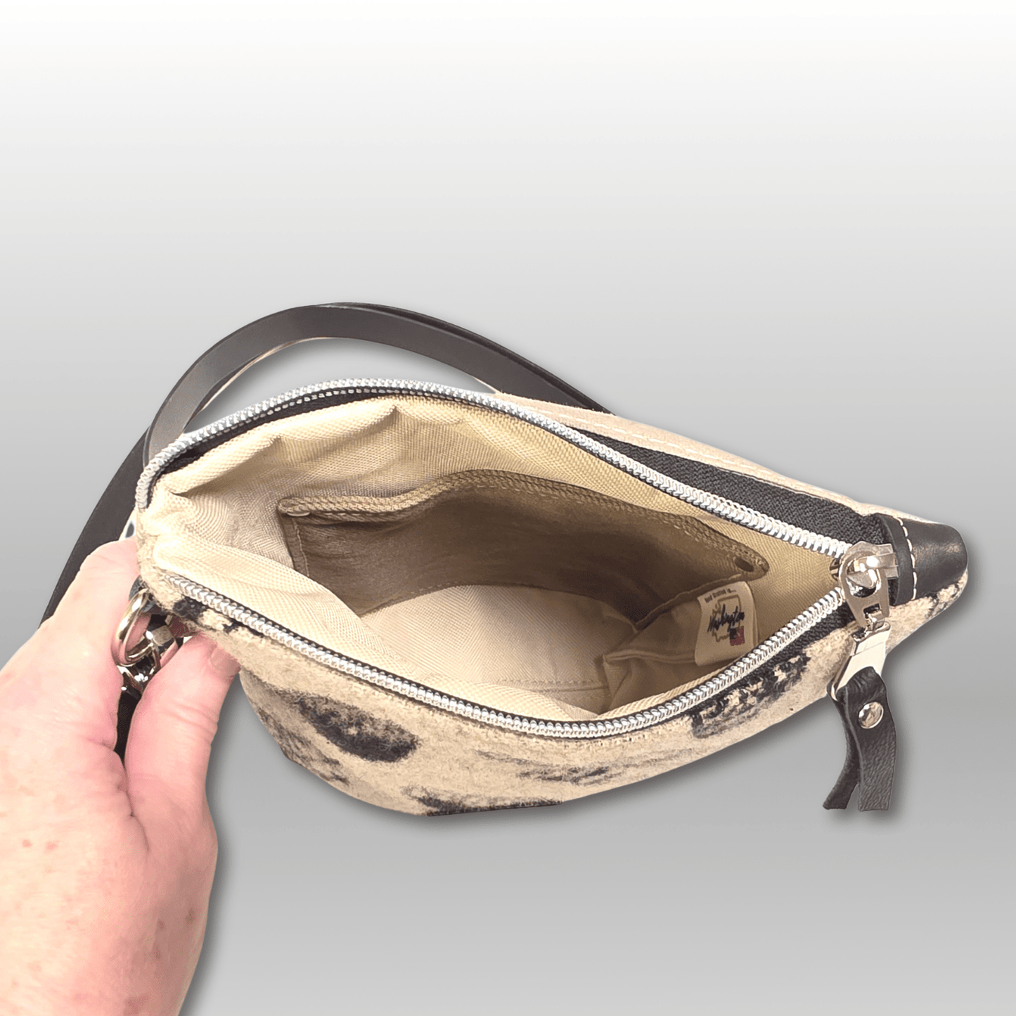 Around Town Crossbody - Crafty Juniper