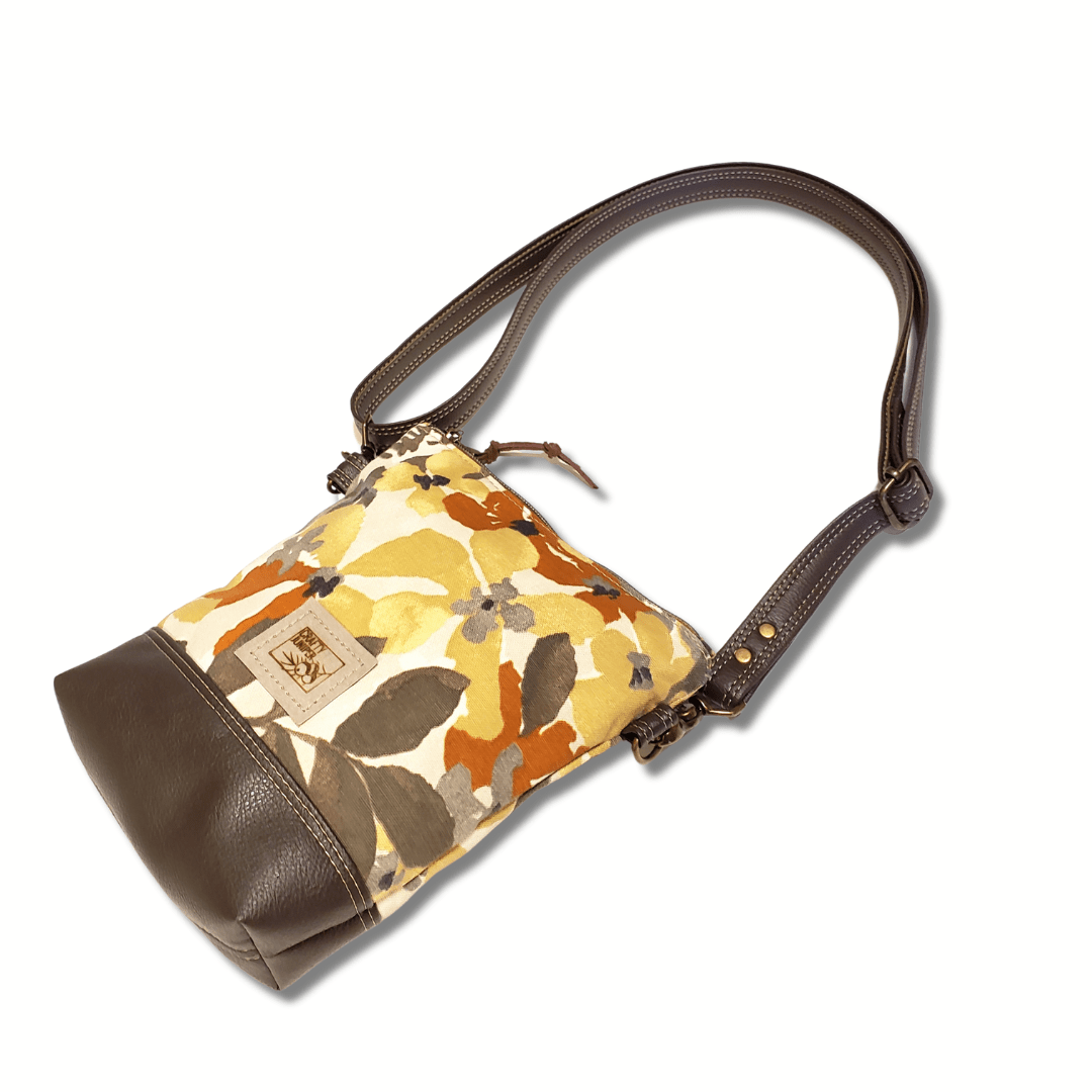 Around Town Crossbody - Crafty Juniper