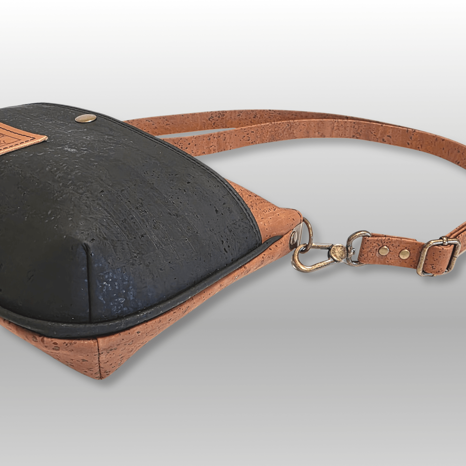 Callisto Cork Crossbody - Crafty Juniper