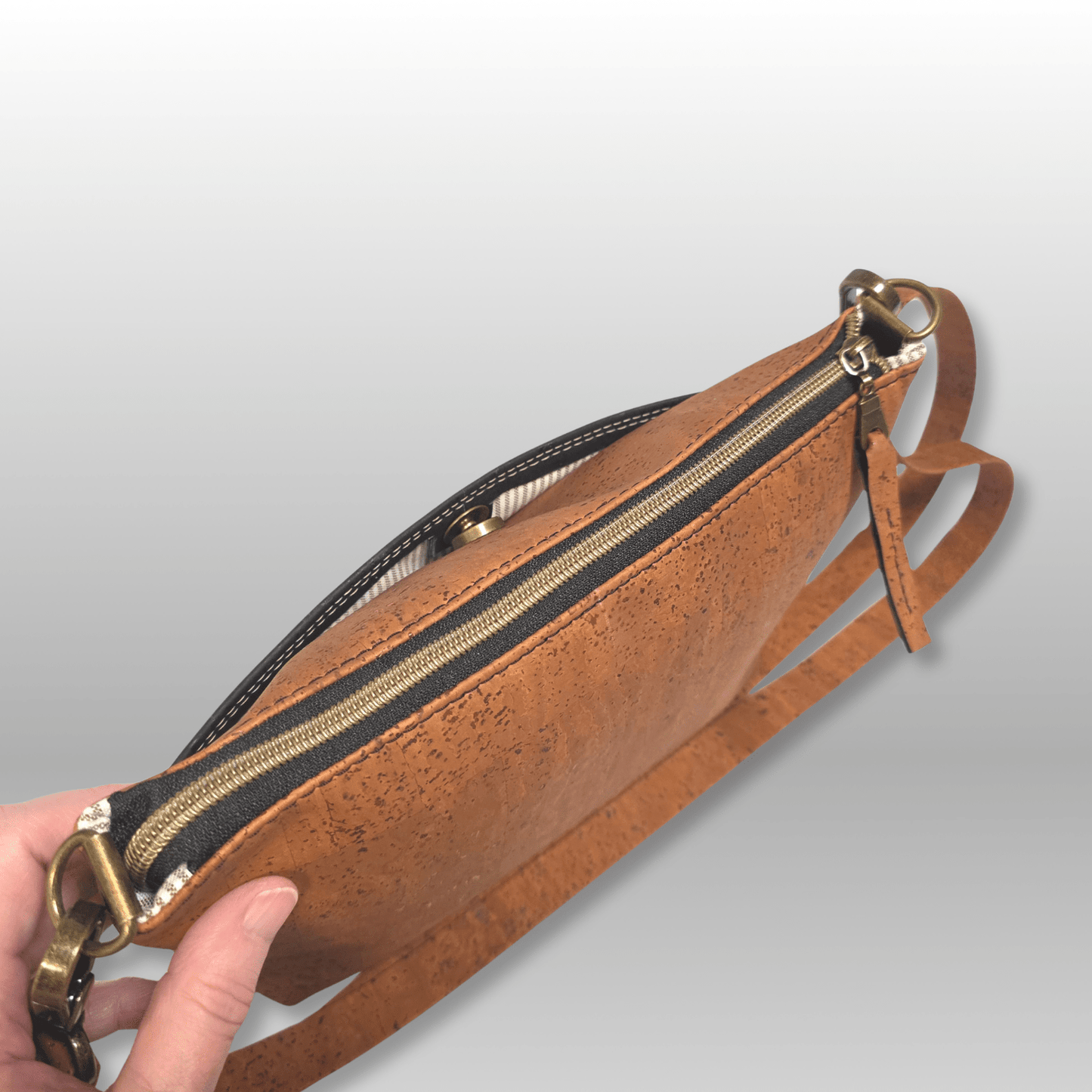 Callisto Cork Crossbody - Crafty Juniper