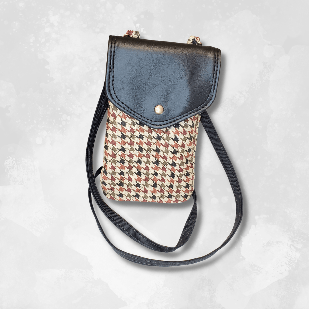 Cell phone bag - Crafty Juniper