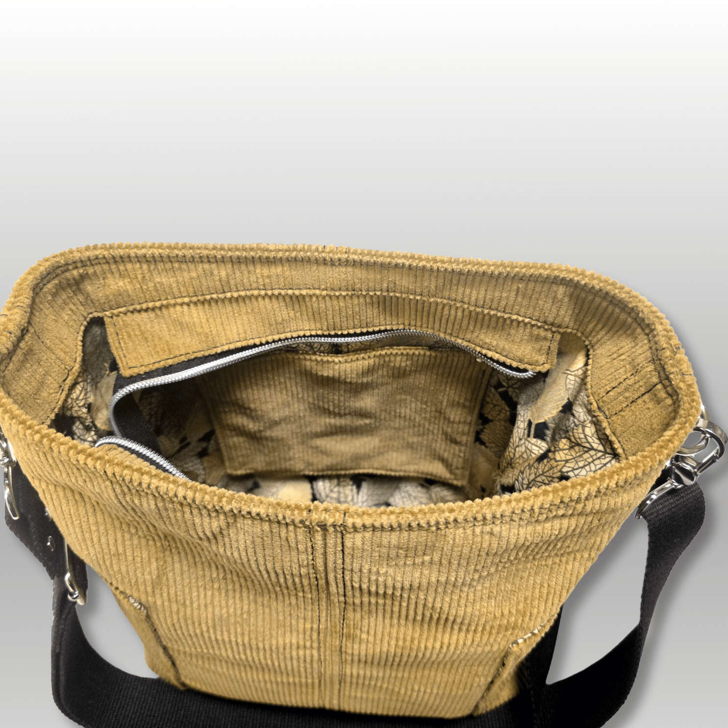 Compass Bag in Corduroy - Crafty Juniper