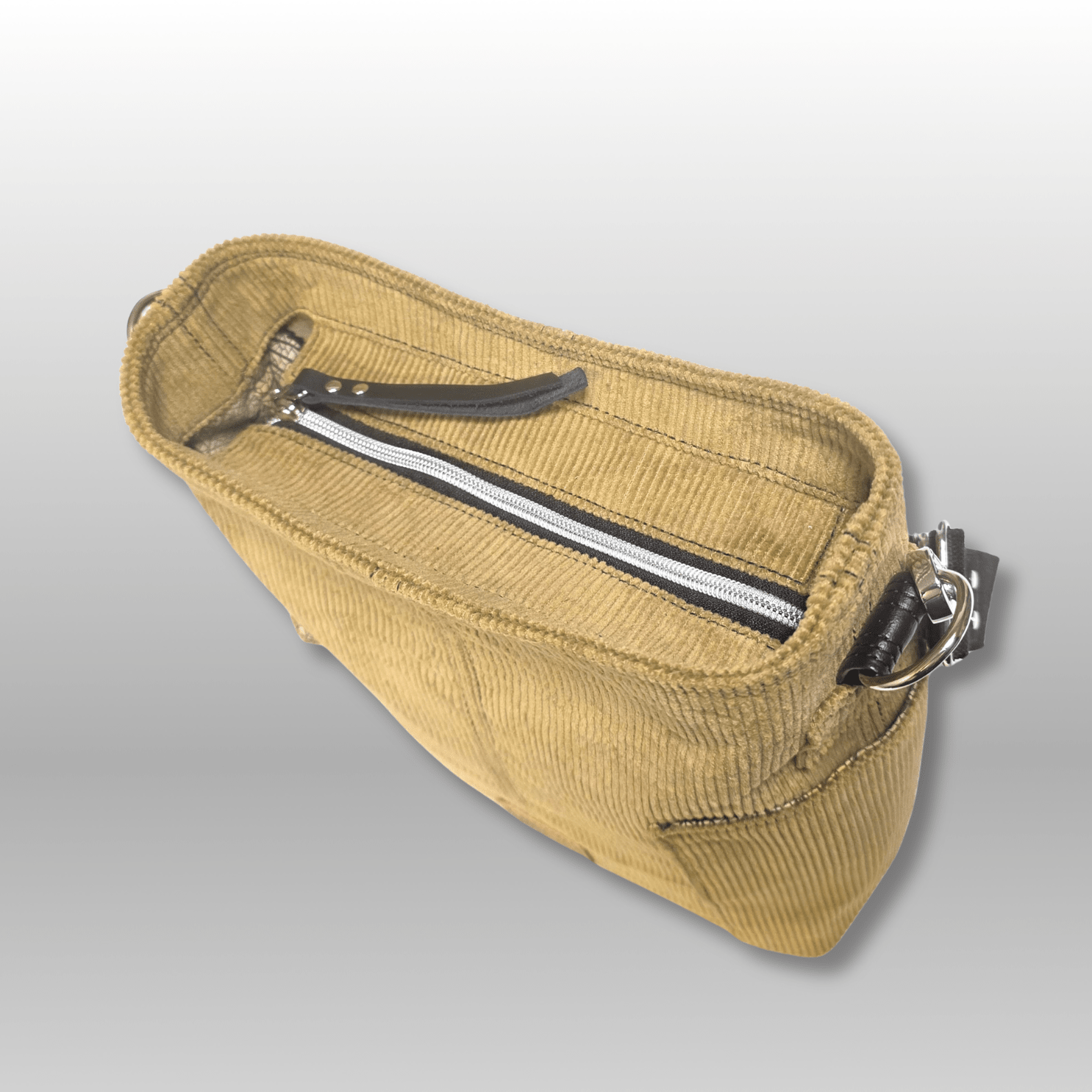 Compass Bag in Corduroy - Crafty Juniper