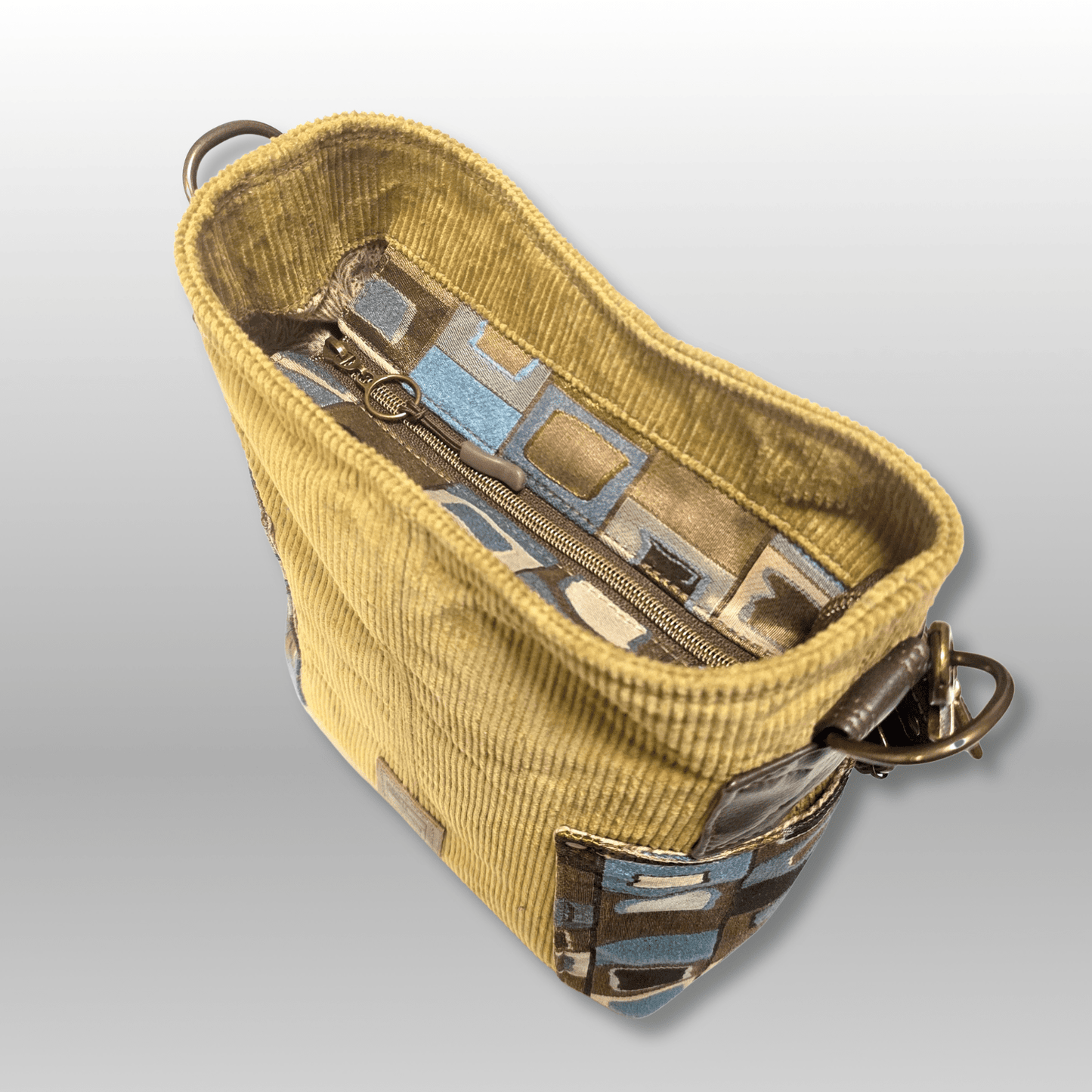 Compass Bag in Corduroy - Crafty Juniper