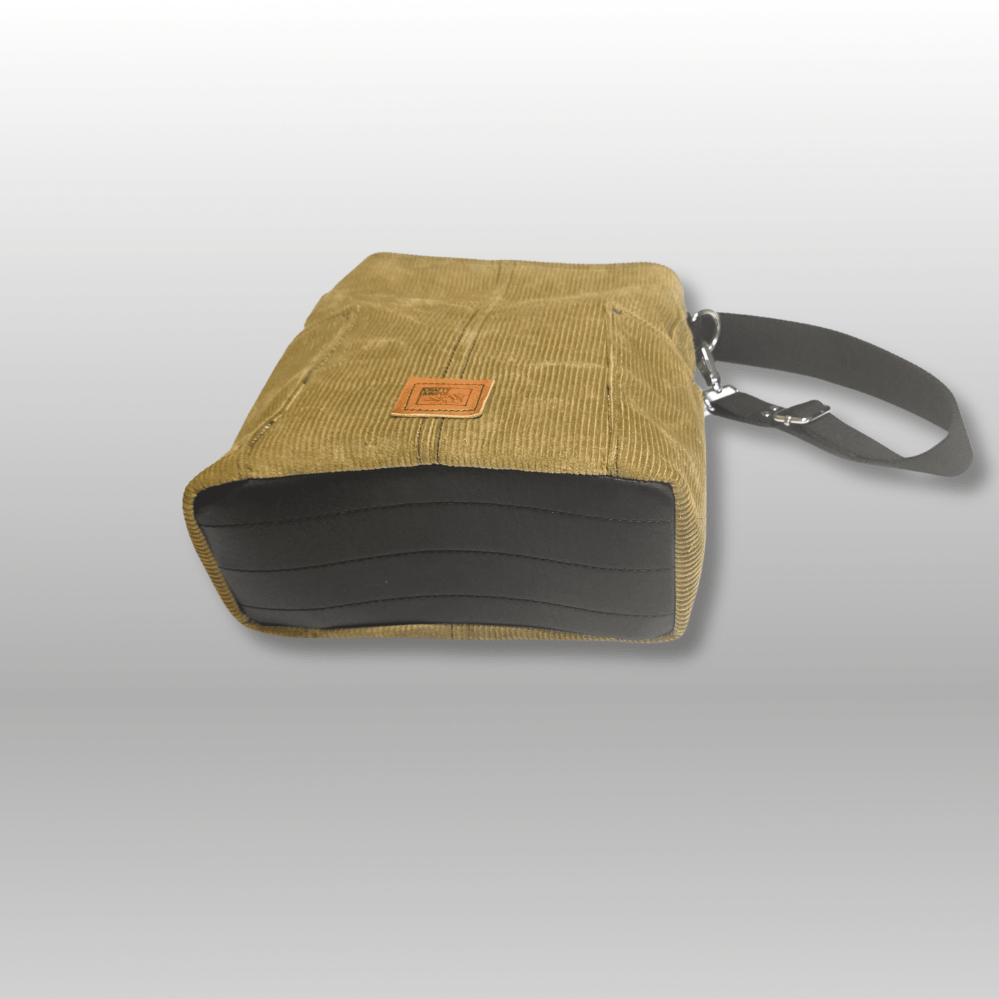 Compass Bag in Corduroy - Crafty Juniper