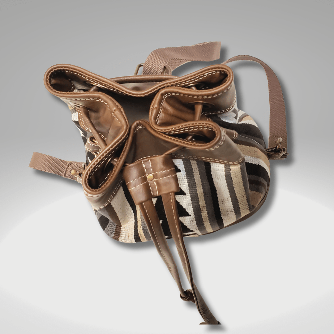 Convertible Drawstring Bucket bag - Crafty Juniper