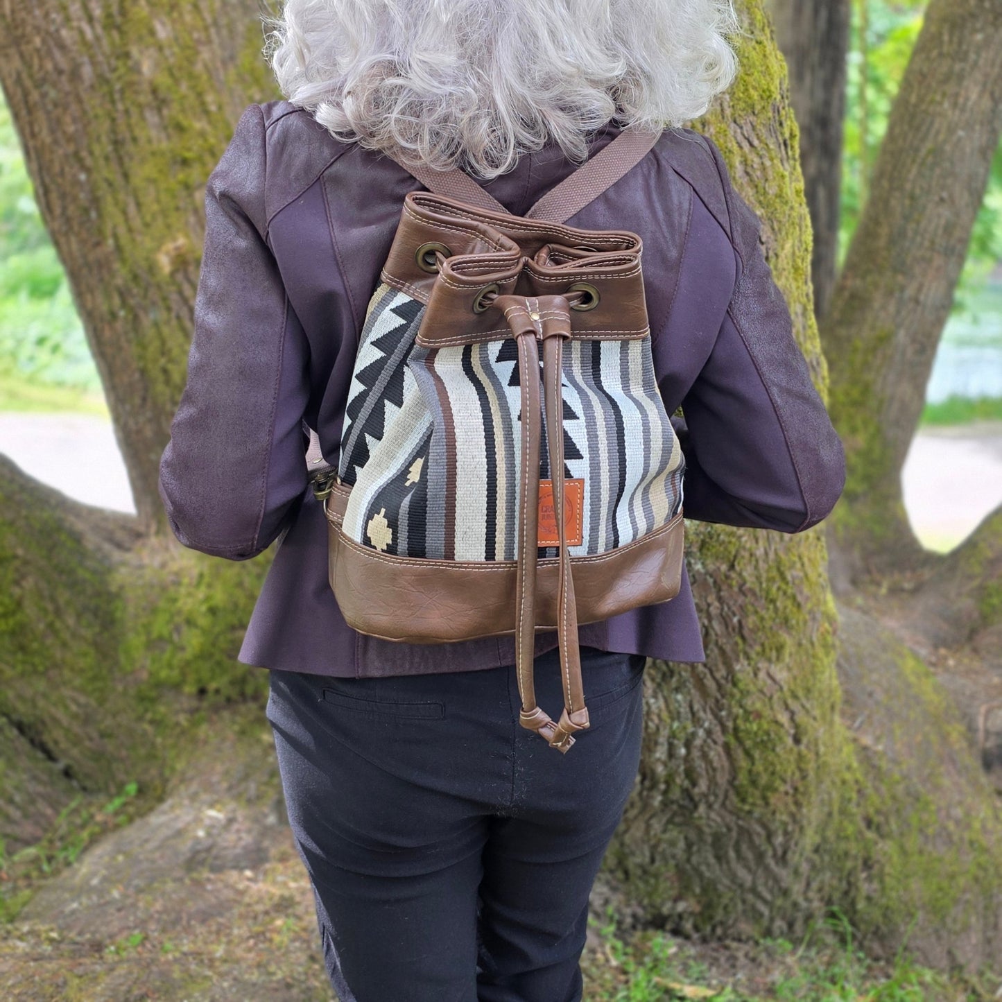 Convertible Drawstring Bucket bag - Crafty Juniper