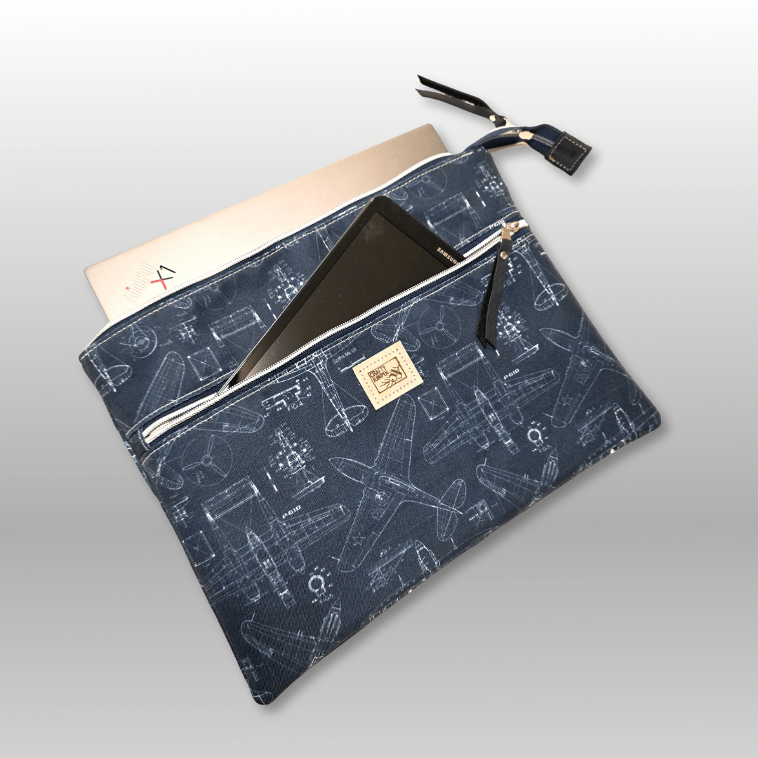 Laptop case - Crafty Juniper