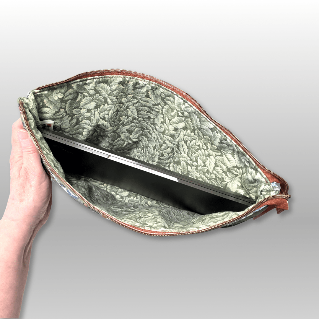 Laptop case - Crafty Juniper
