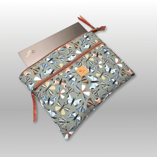 Laptop case - Crafty Juniper
