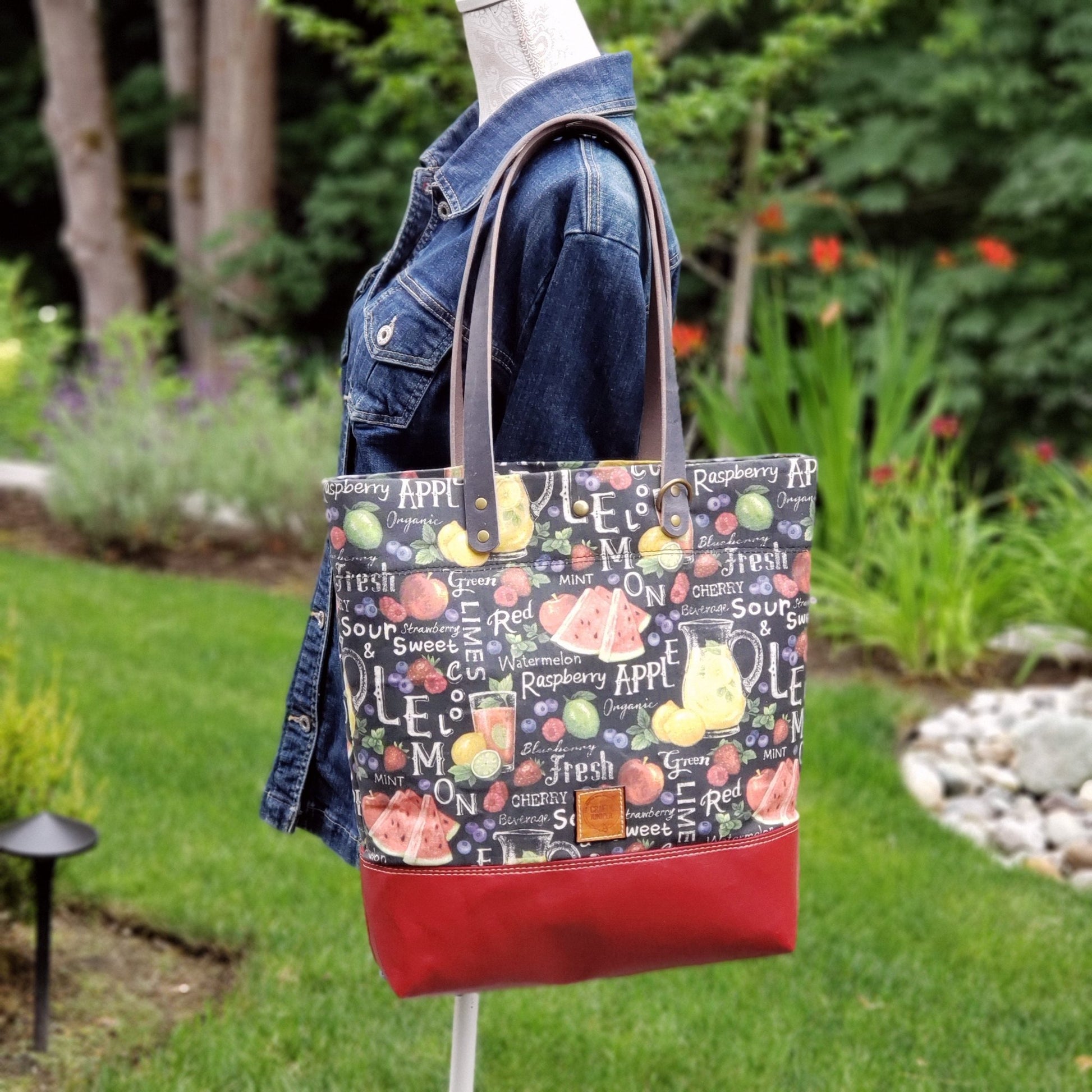 Large Market Tote - Crafty Juniper