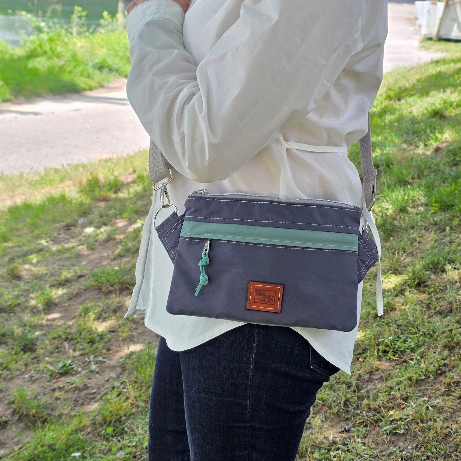 Nooga Convertible Hip Bag - Crafty Juniper