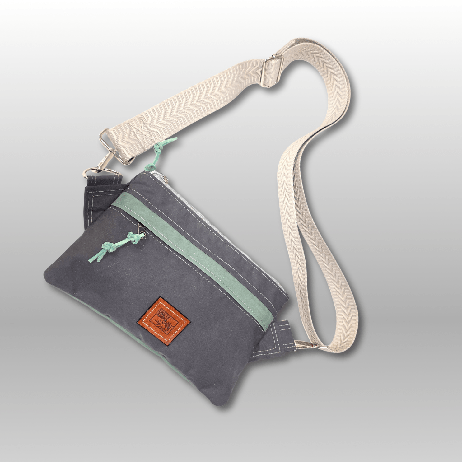 Nooga Convertible Hip Bag - Crafty Juniper