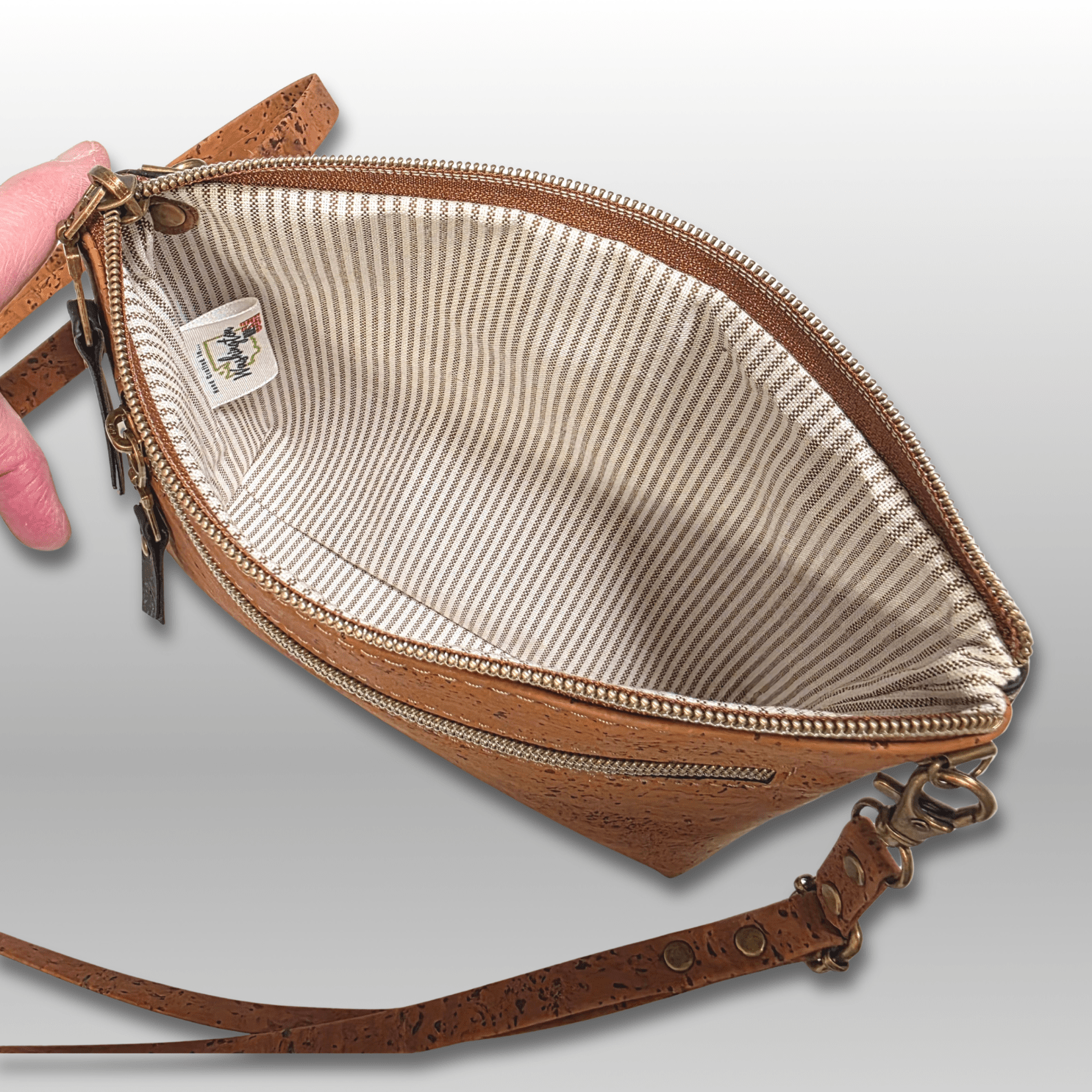 Paradigm Crossbody Bag - Crafty Juniper