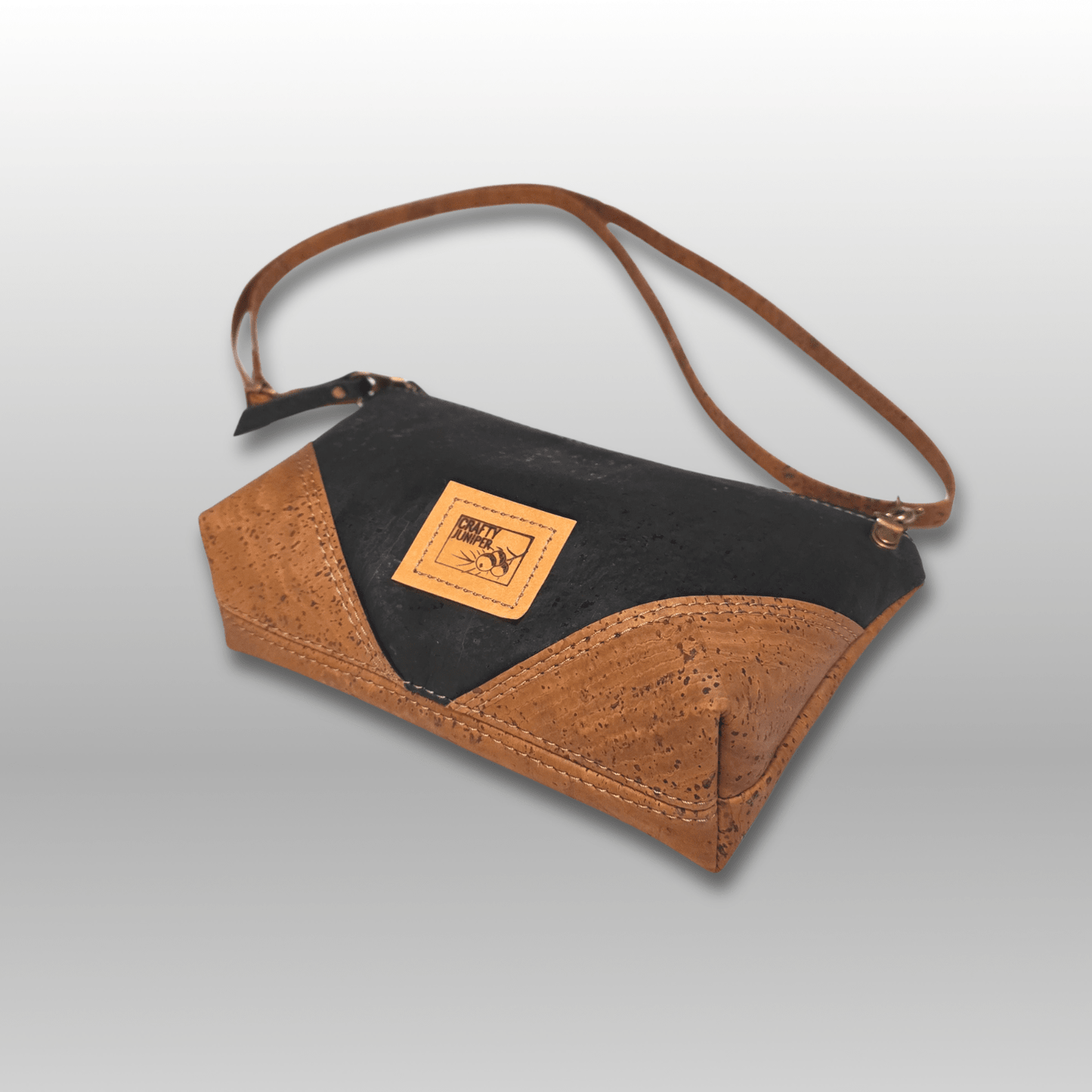 Paradigm Crossbody Bag - Crafty Juniper