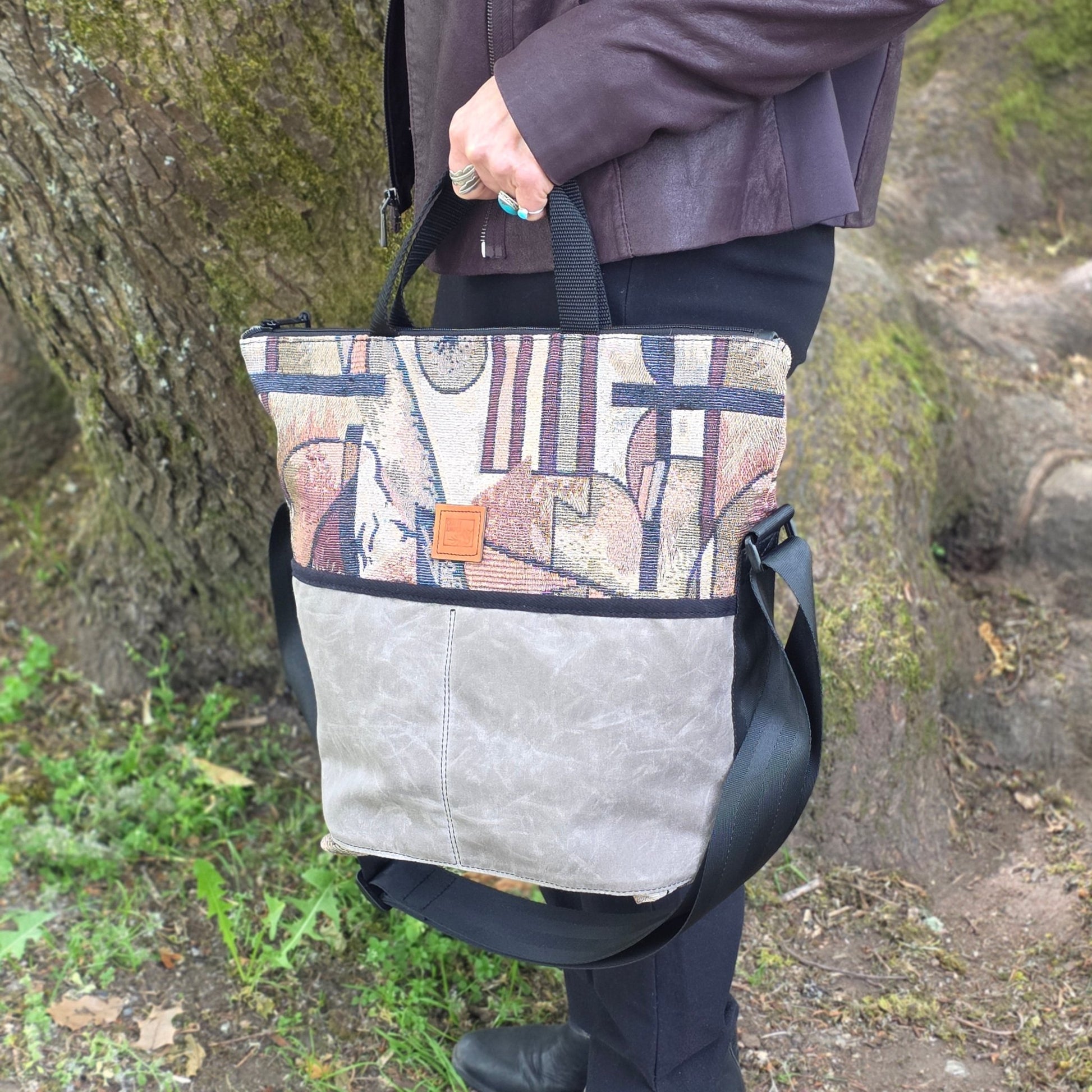 Seattle Bag in Tapestry Fabric - Crafty Juniper