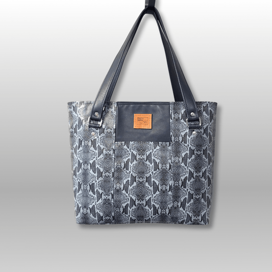 The Julie Tote - Crafty Juniper