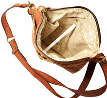Load image into Gallery viewer, Hillside Tote medium bag freeshipping - Crafty Juniper
