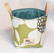 Load image into Gallery viewer, Doo-dad Bag, Small freeshipping - Crafty Juniper
