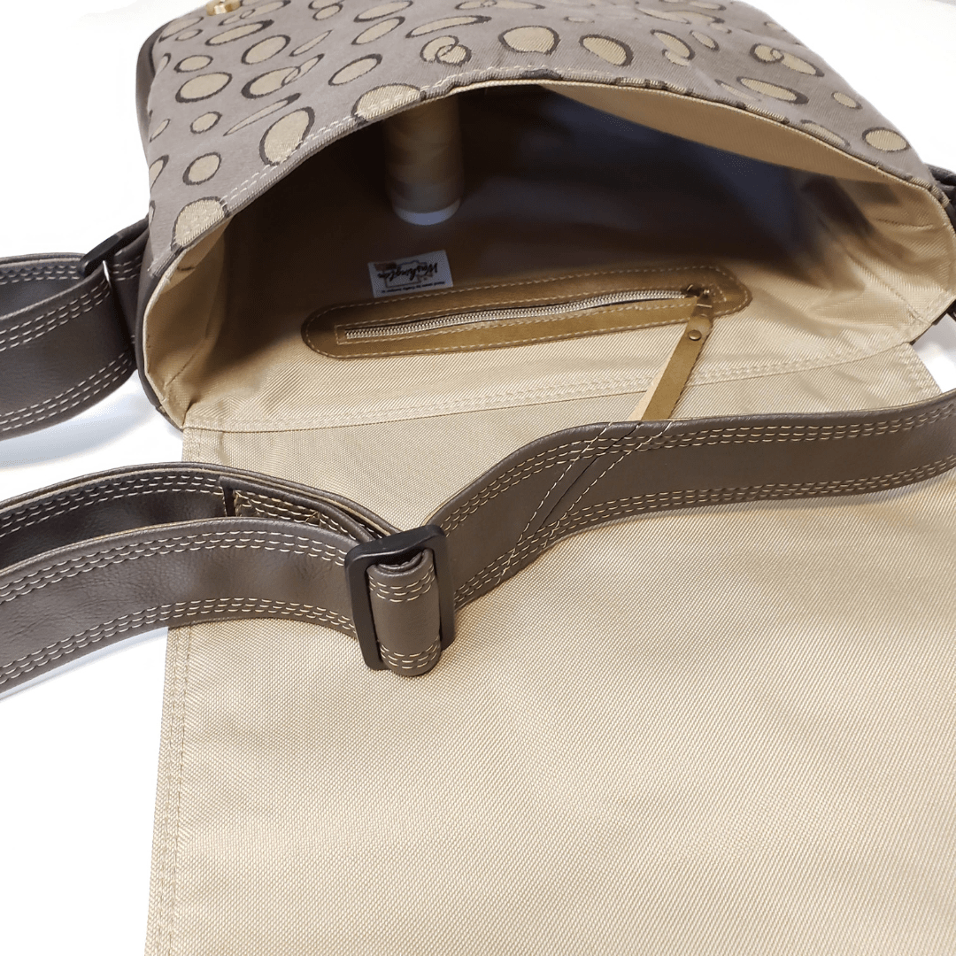 Eleanor's Messenger Bag - Crafty Juniper