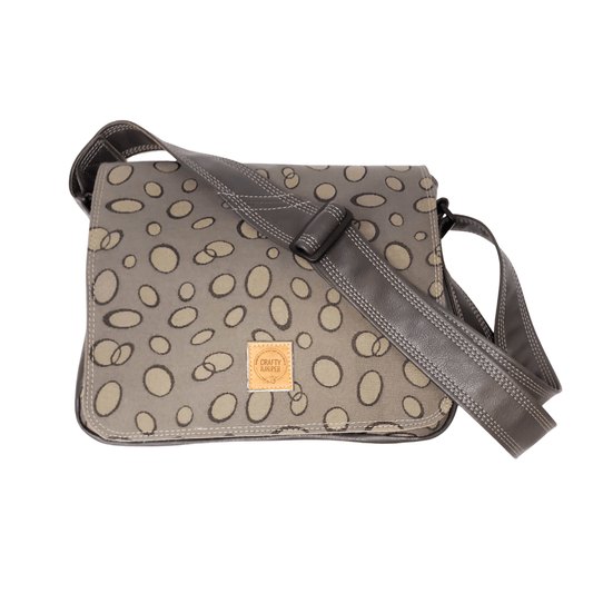 Eleanor's Messenger Bag - Crafty Juniper